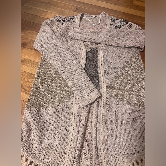 Sz A Miss Me sweater with fringe and lace - Picture 6 of 12